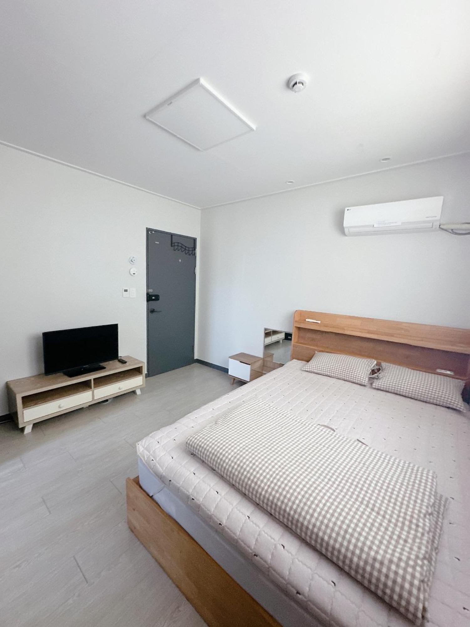 מלון אינצ'ון Yolo House מראה חיצוני תמונה